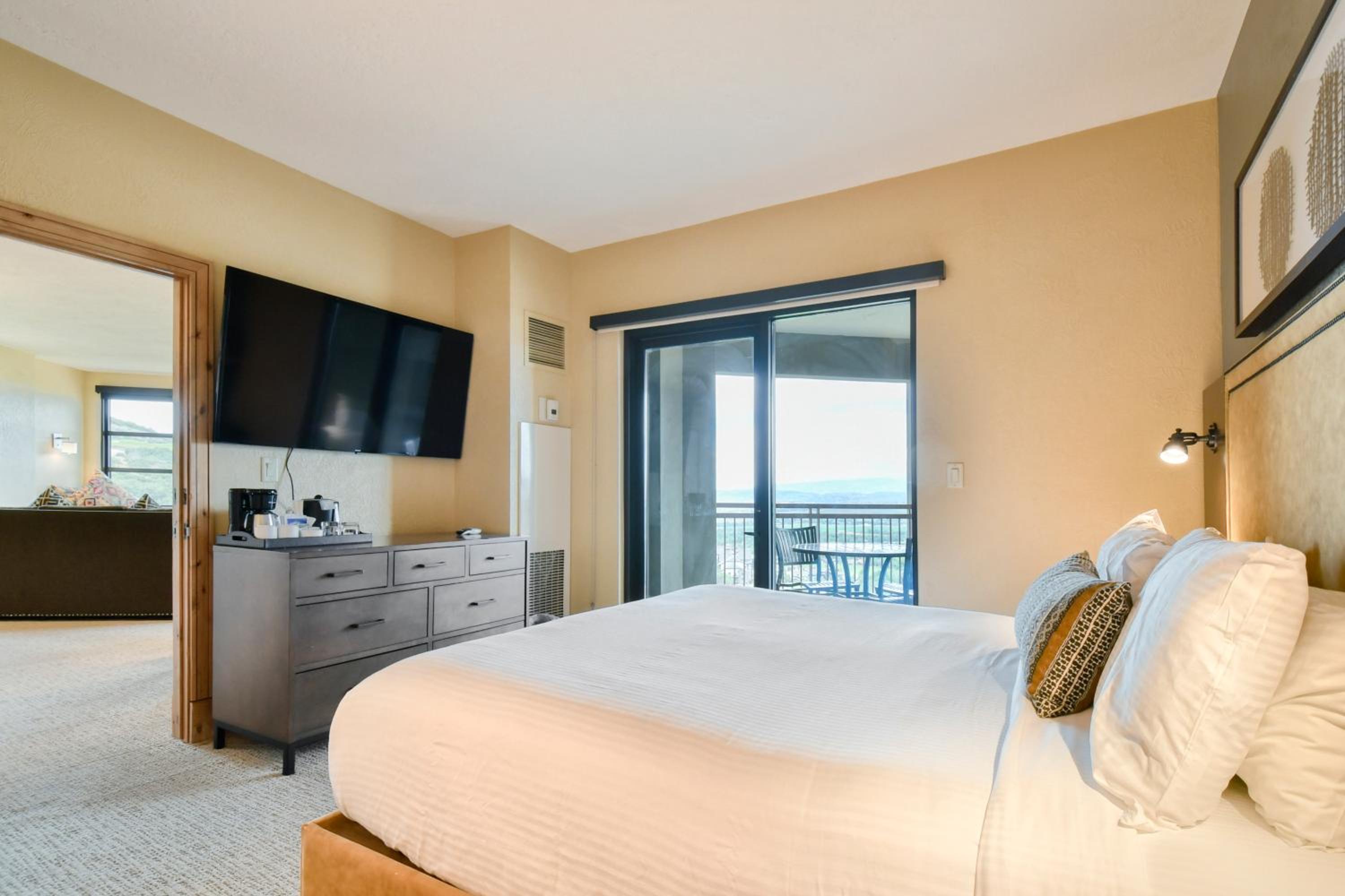 1 Bedroom, Loft, Suite