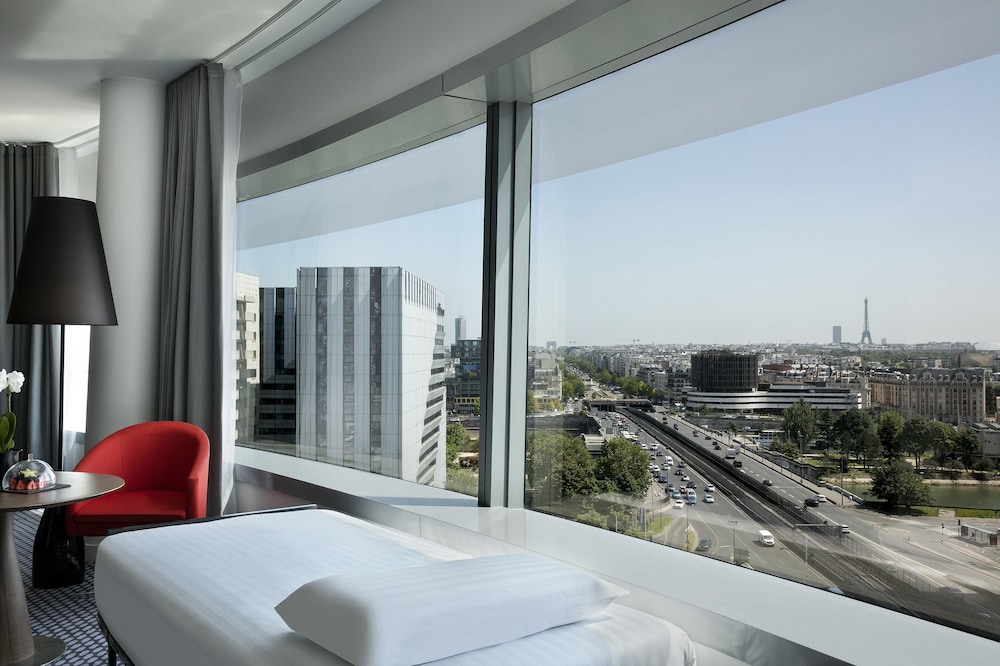 Melia Paris La Defense 41/73