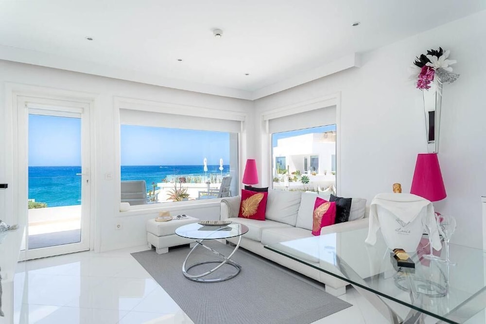 Lanis Suites De Luxe - Adults Only 78/108