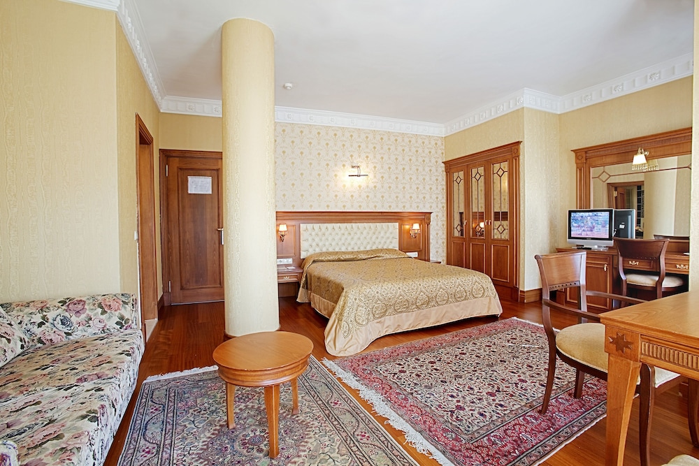 Sumengen Hotel 16/58
