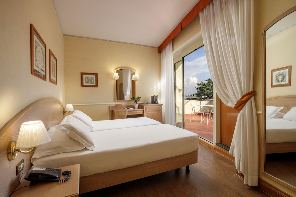 Santa Costanza Hotel 14/50