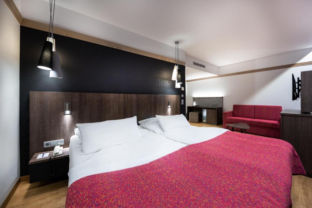 Kronenhotel Stuttgart 11/50