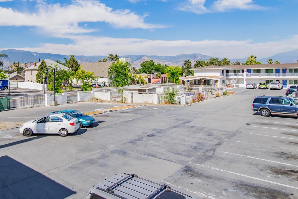 Motel6 San Bernardino, CA - Downtown 48/56