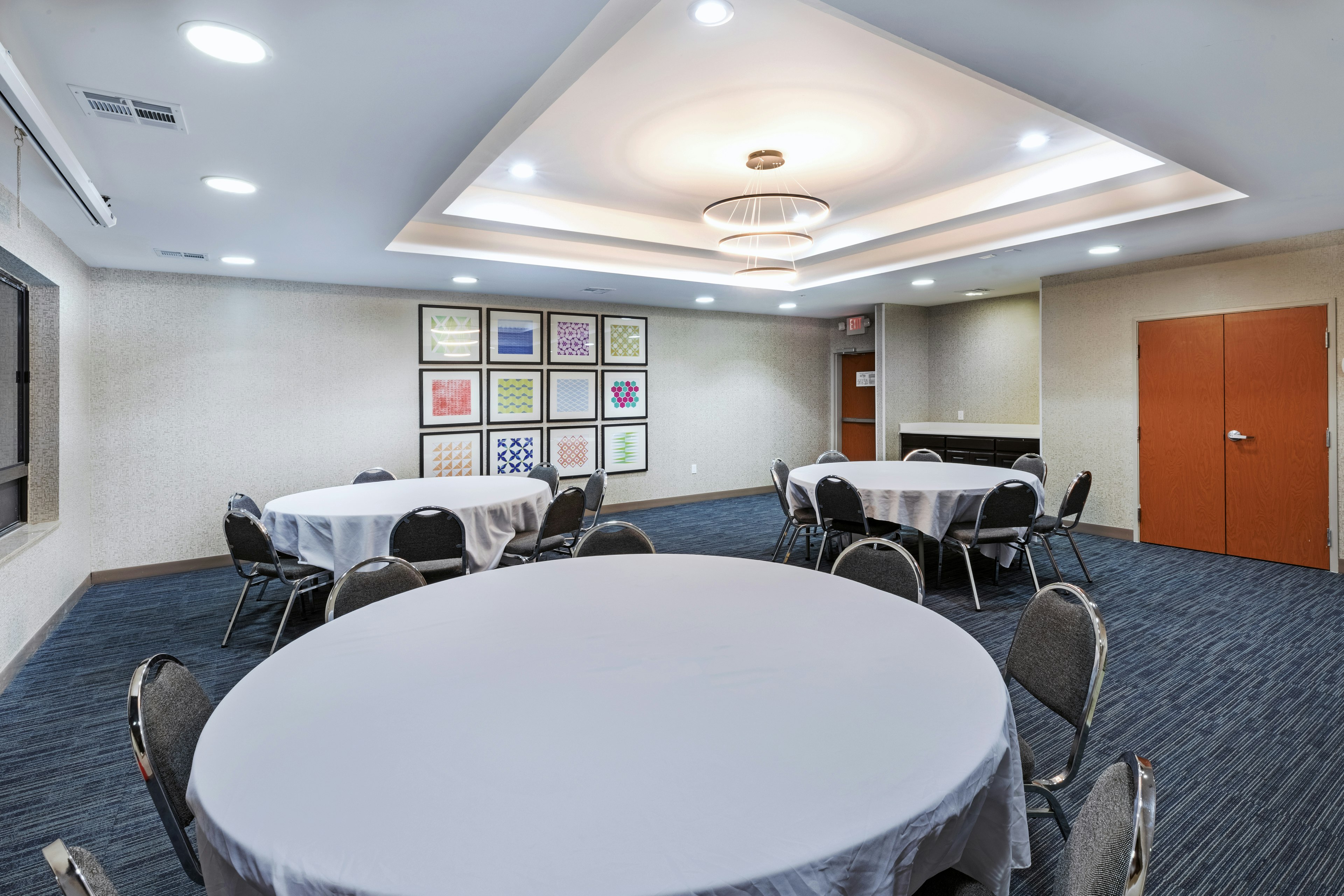 Holiday Inn Express Hotel And Suites Pryor 51/53