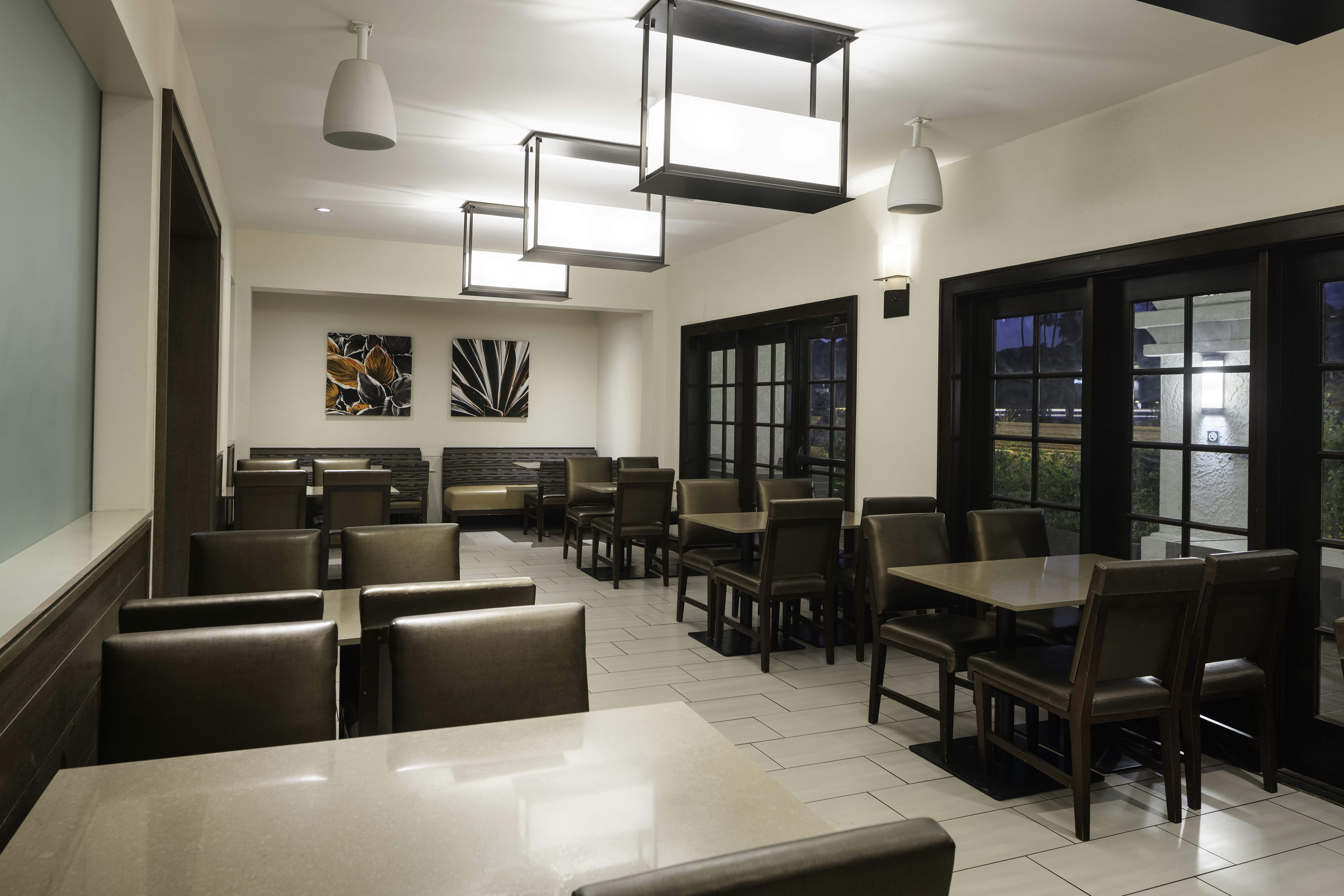 Embassy Suites Hotel Palm Desert 18/34