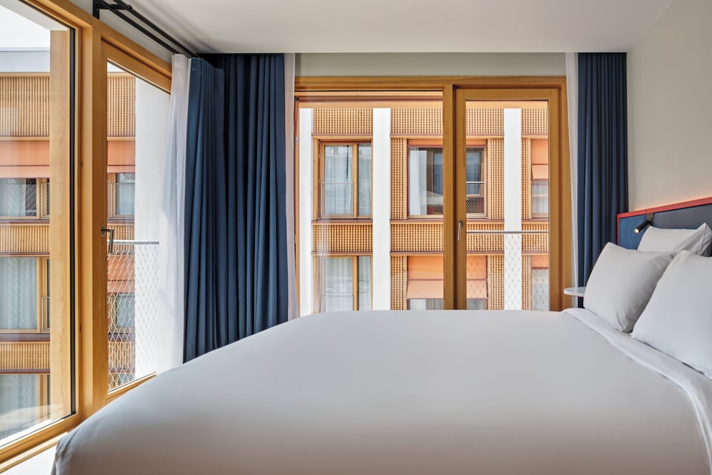 TRIBE Paris Pantin 10/50