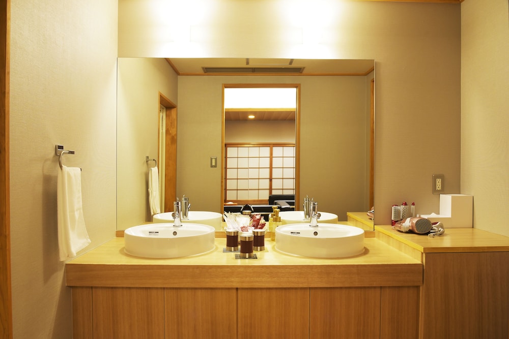 Shioyu Naginoto 48/50