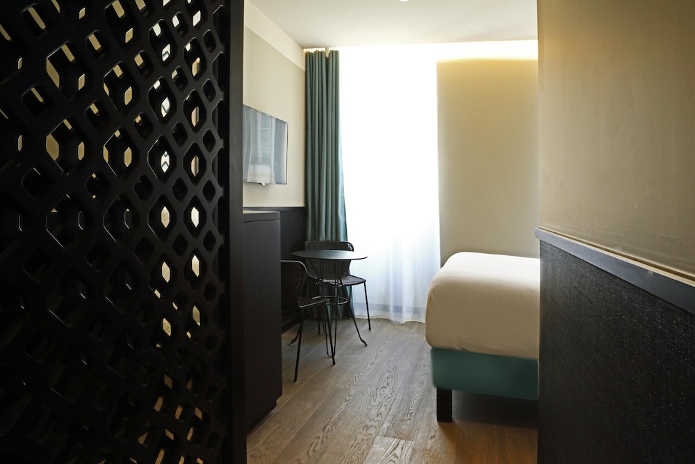 Best Western Plus Hotel La Joliette 51/57