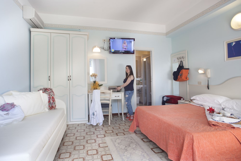 Hotel Cadiz 5/29