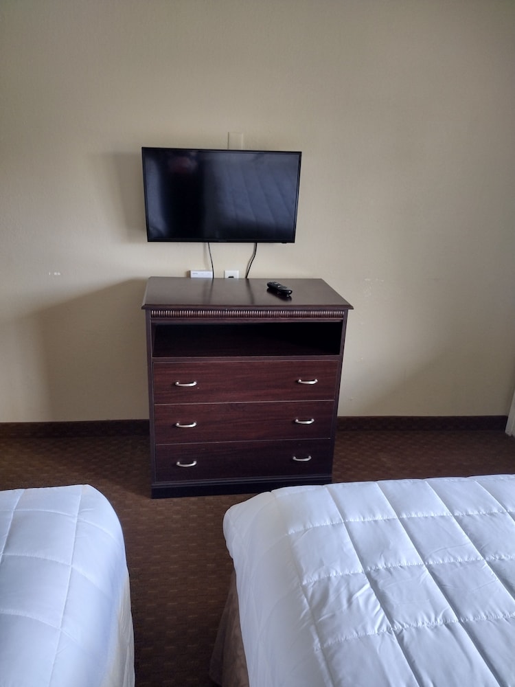 Capital O Hotel Richmond Hill/Savannah area I-95 23/48