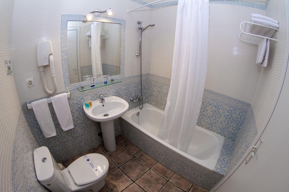 Hotel Almadrabeta 50/50