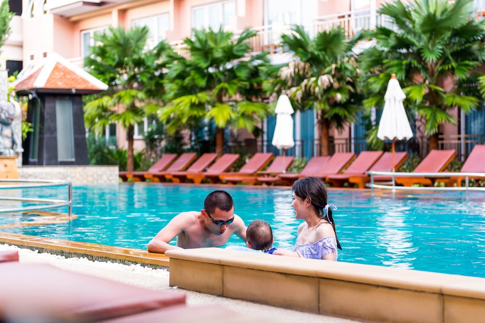 Nipa Resort 77/79