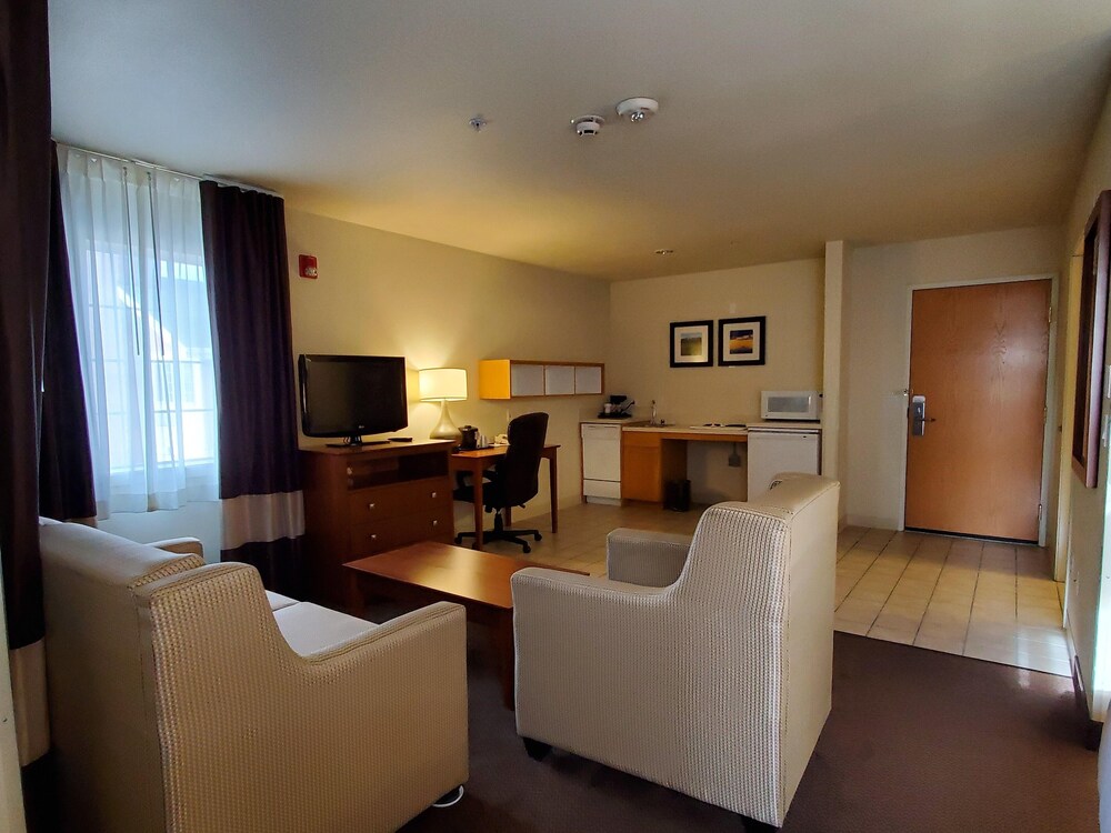 Country Inn & Suites by Radisson, Bend near Pilot Butte 32/50