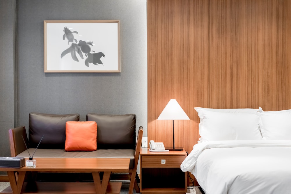 Oriens Hotel Residences 17/58