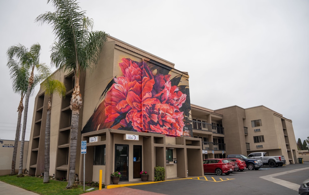 Hotel Milagro (ex Highway Inn Chula Vista) 24/25