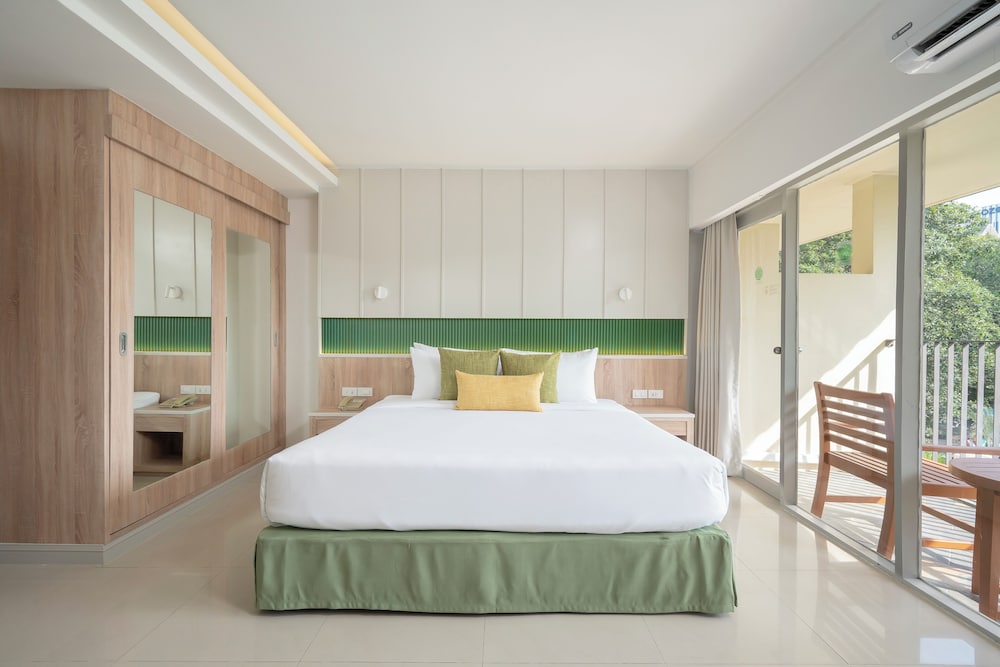 The Green Park Resort 14/65