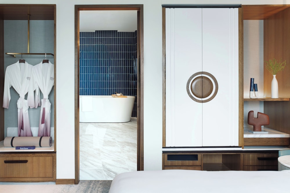 1 Bedroom, Luxury, Suite, King Bed