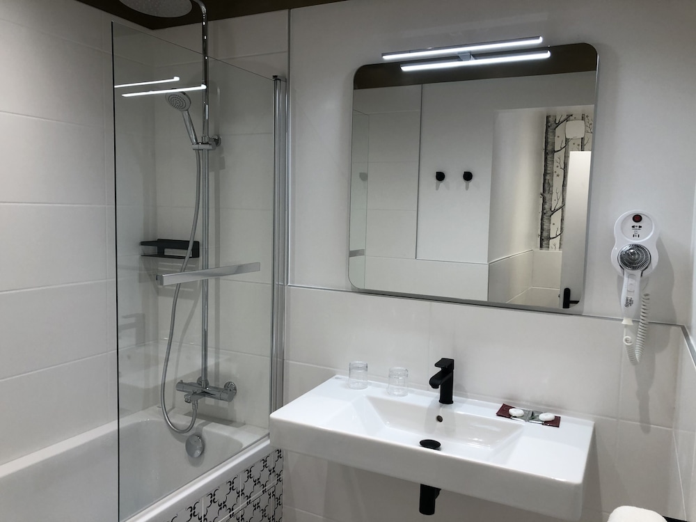Hotel Moderna 38/50