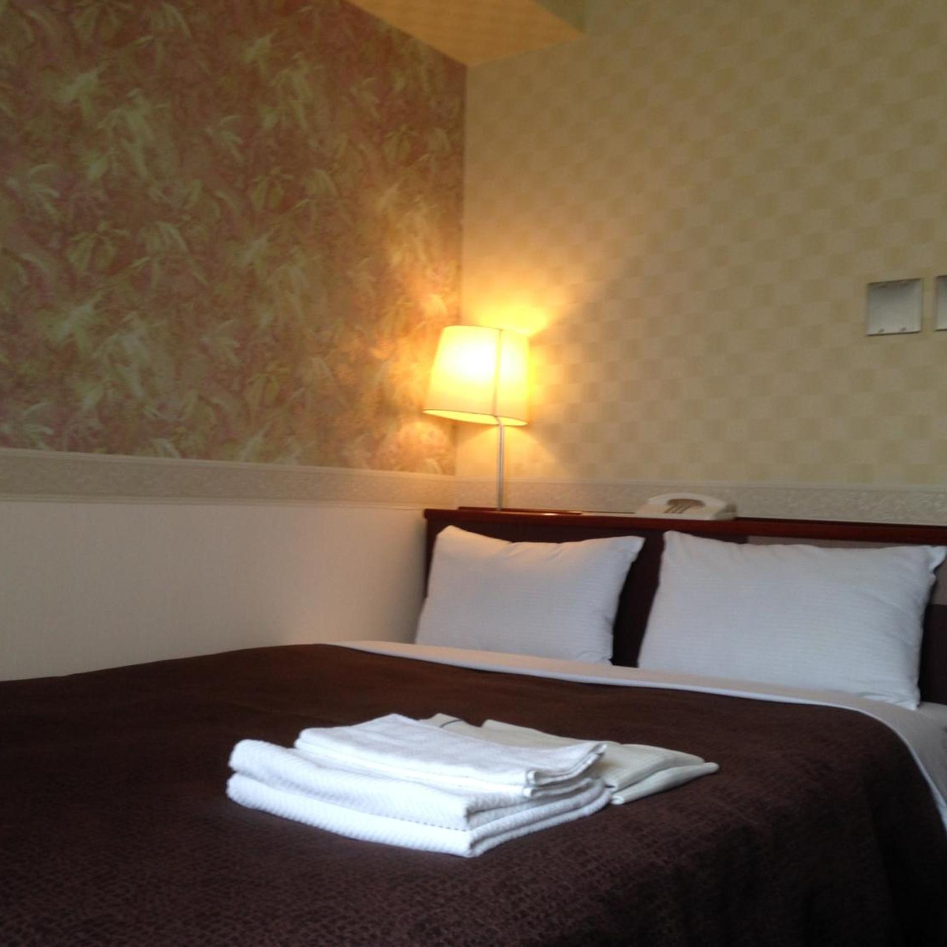 ROOM, DOUBLE BED, SMOKING
