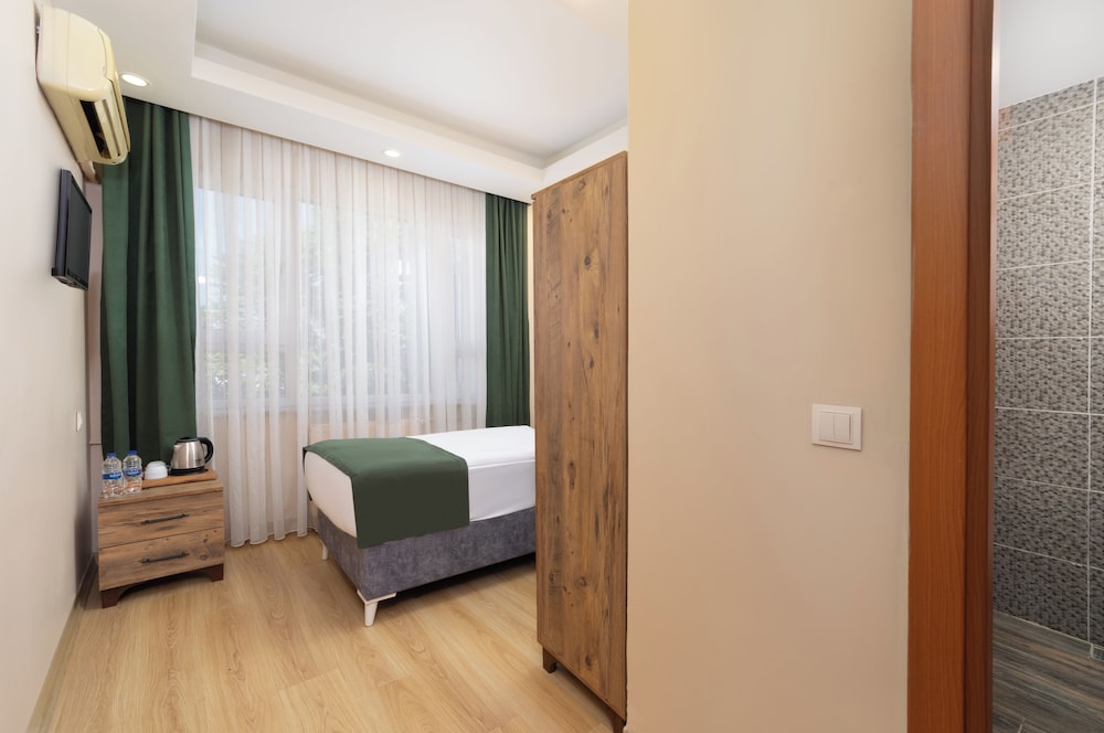 Ulubat Castle Hotel 61/61