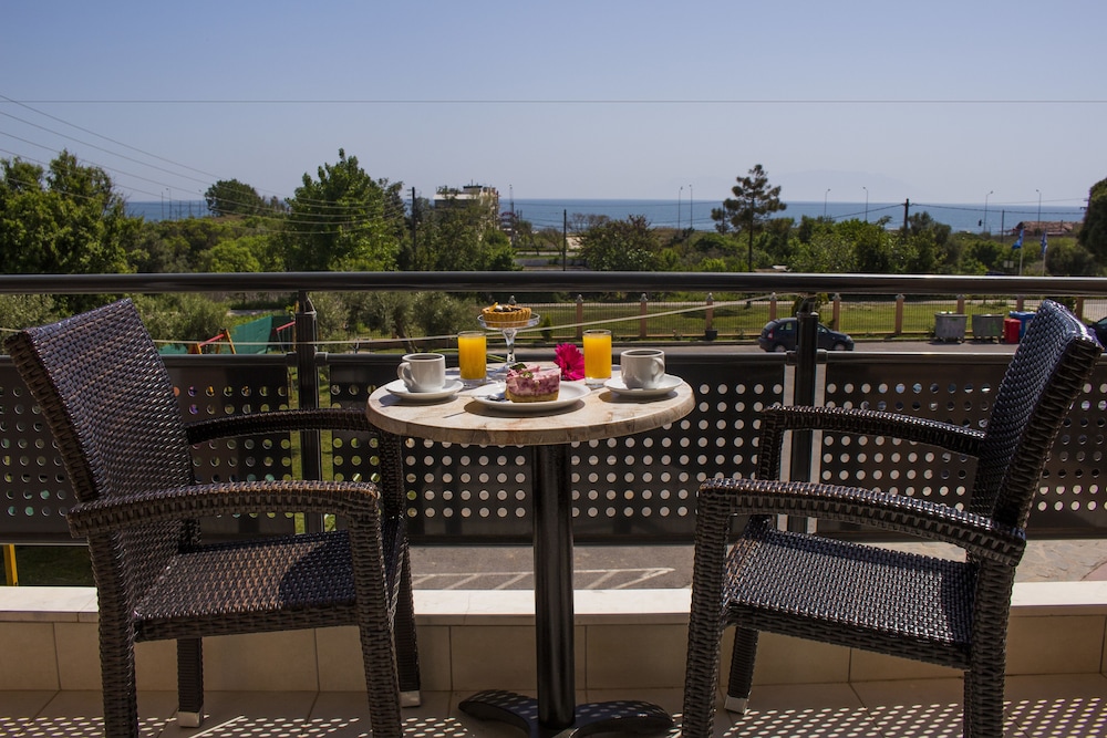 Thalassa Apartments 30/50