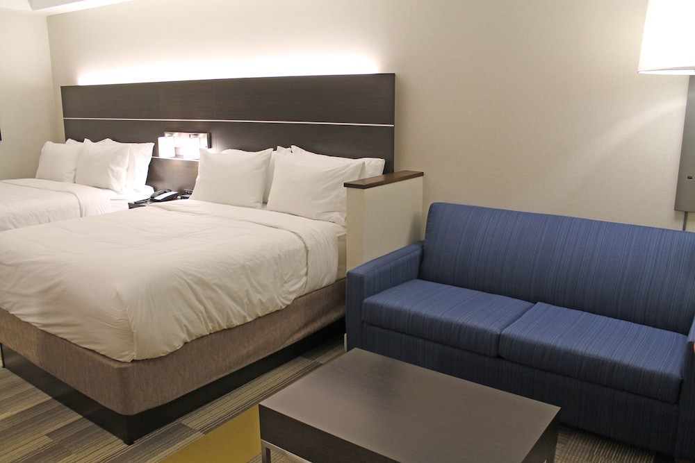 Holiday Inn Express Suites St Louis South I 55 12/52