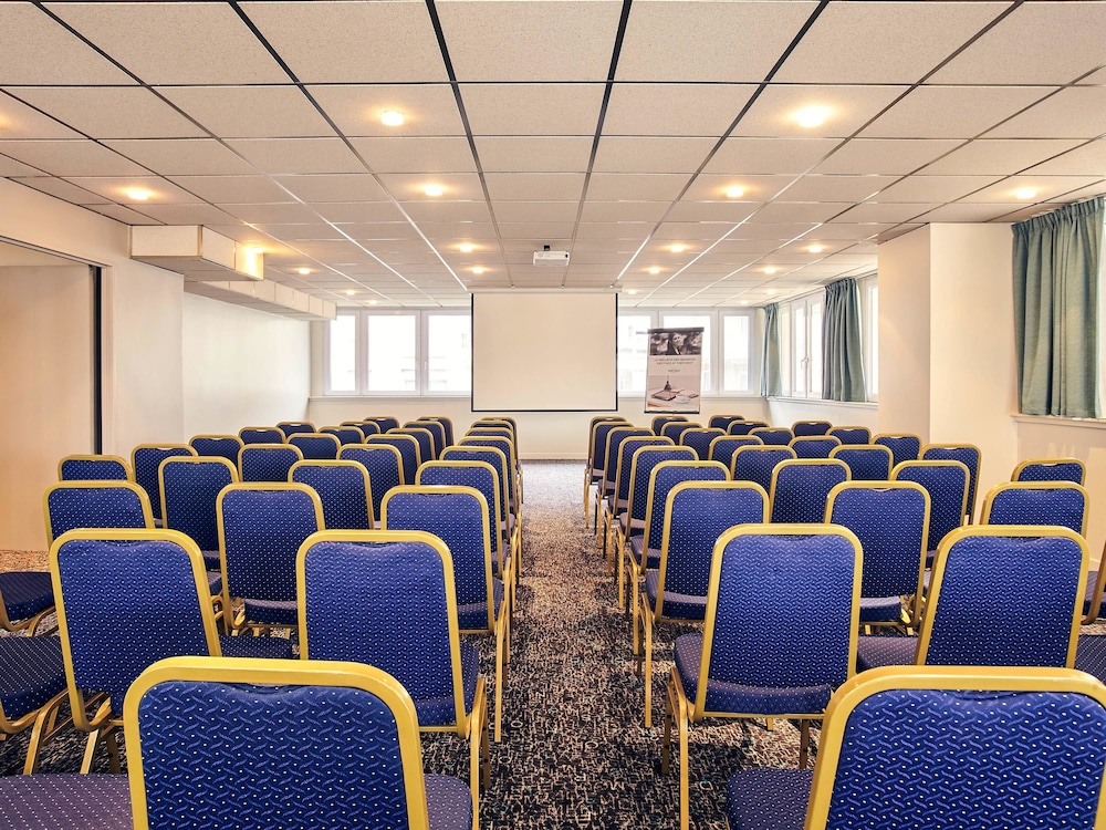 Mercure Marne la vallee Bussy St Georges 47/52