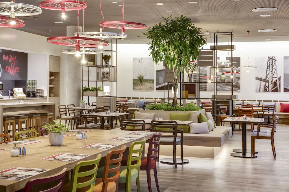 Intercityhotel Zurich Airport 44/68