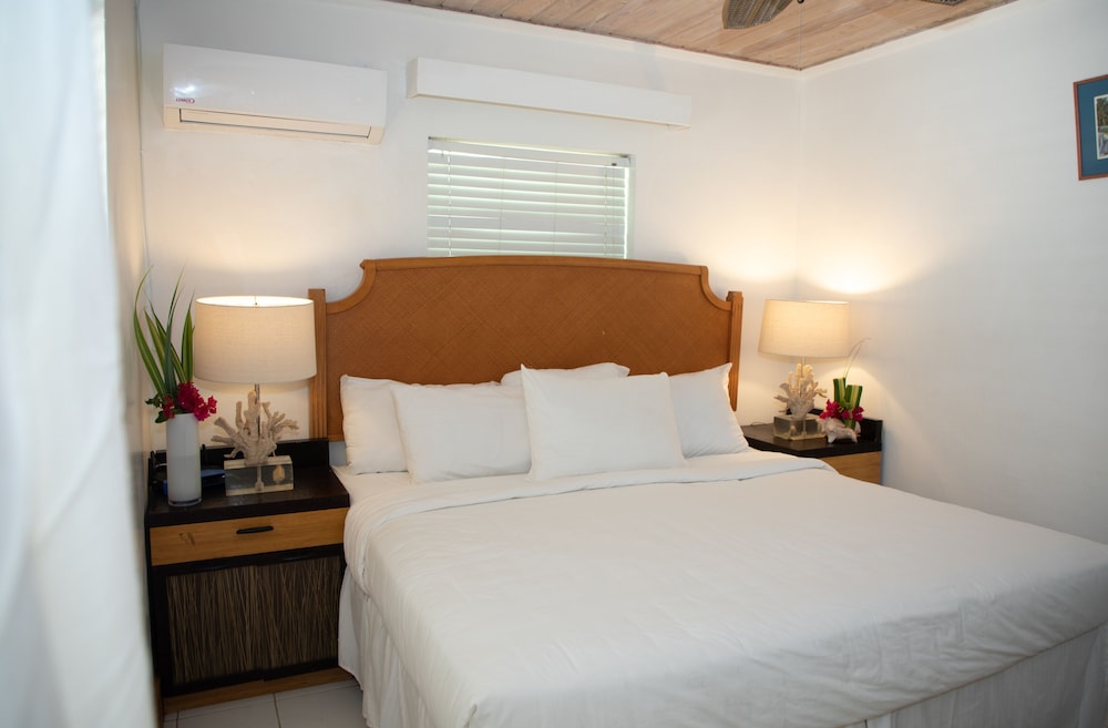 Tingum Village Hotel 11/50