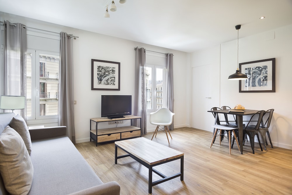 Amister Apartments 29/43