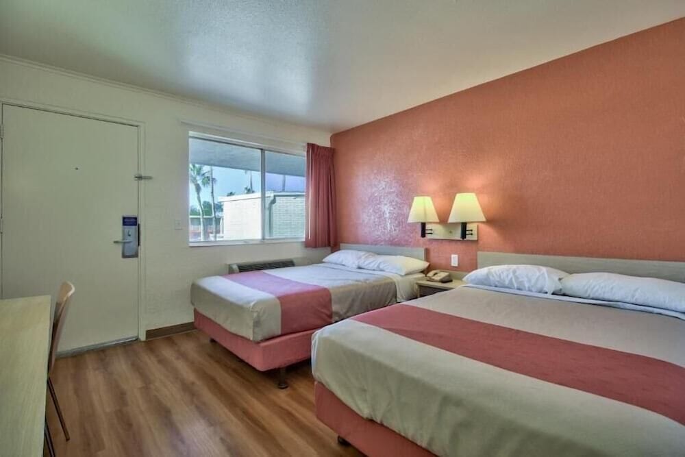 Motel6 Youngtown, AZ - Phoenix - Sun City 12/45