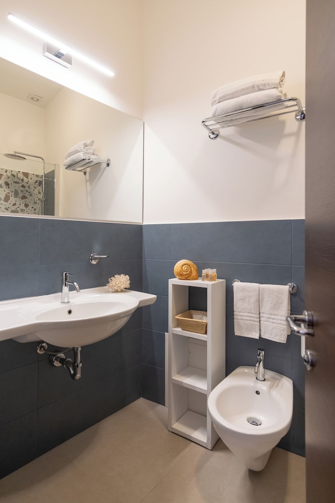 Cetarium Hotel 62/63