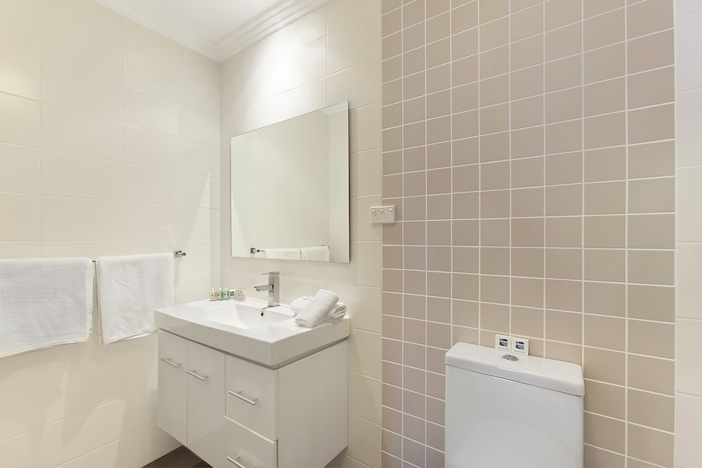 CHECKERS RESORT & CONFERENCE CENTRE 11/52