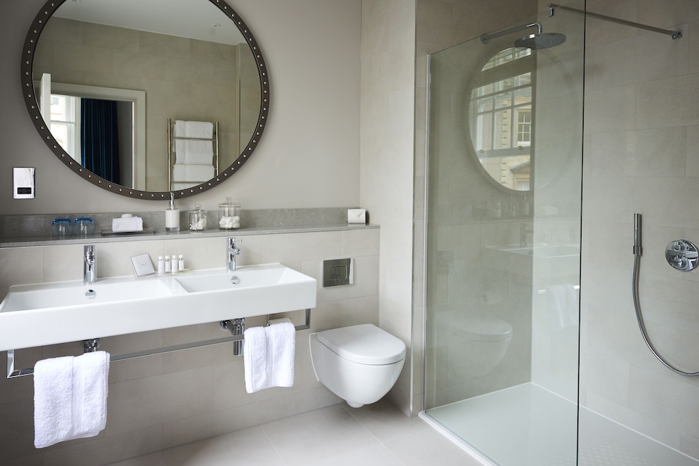 Bristol Harbour Hotel And Spa 63/64