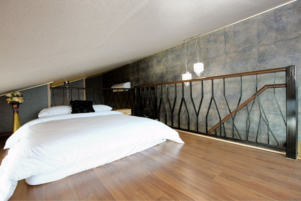 Busan Chaeum Pension 18/50