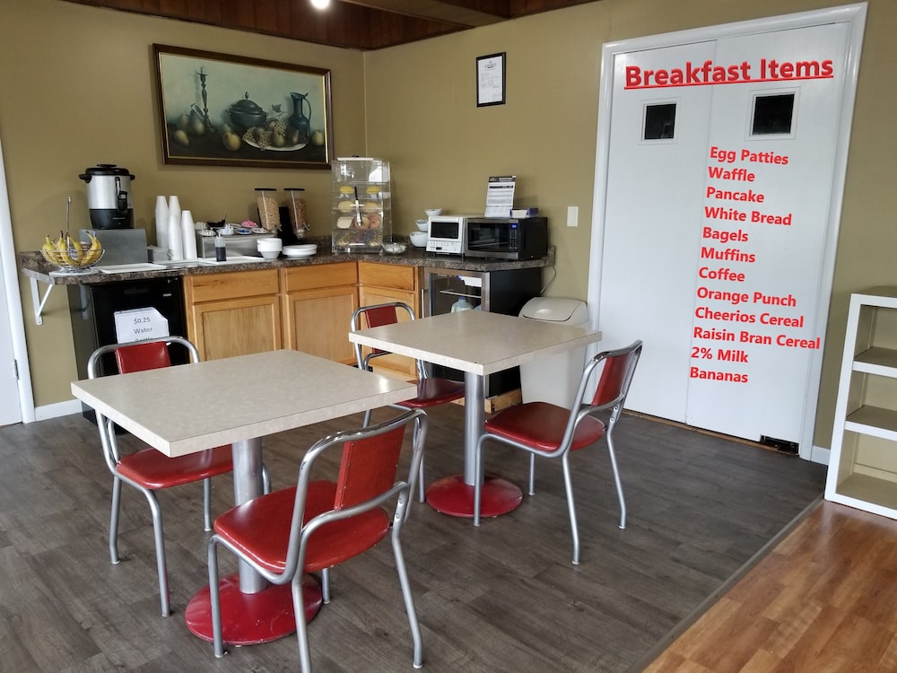 Hillcrest Motel 23/28