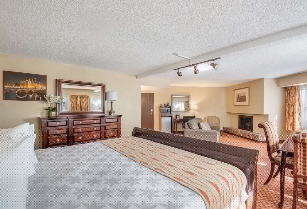 SureStay Plus Hotel by Best Western Reno Airport 16/91