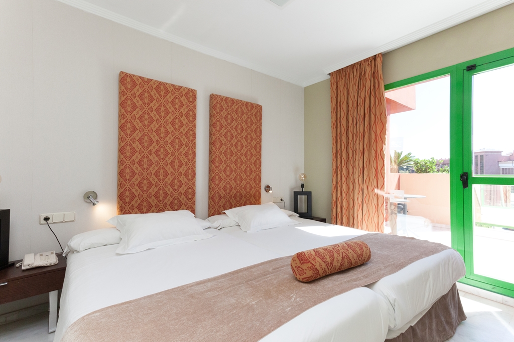 Suite, Sea View