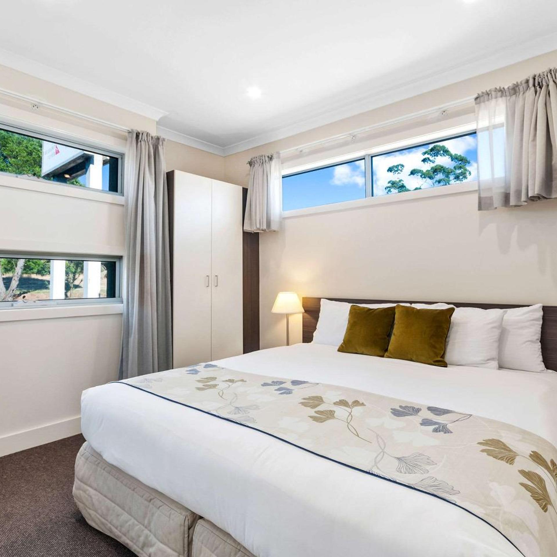 2 Bedrooms, Suite