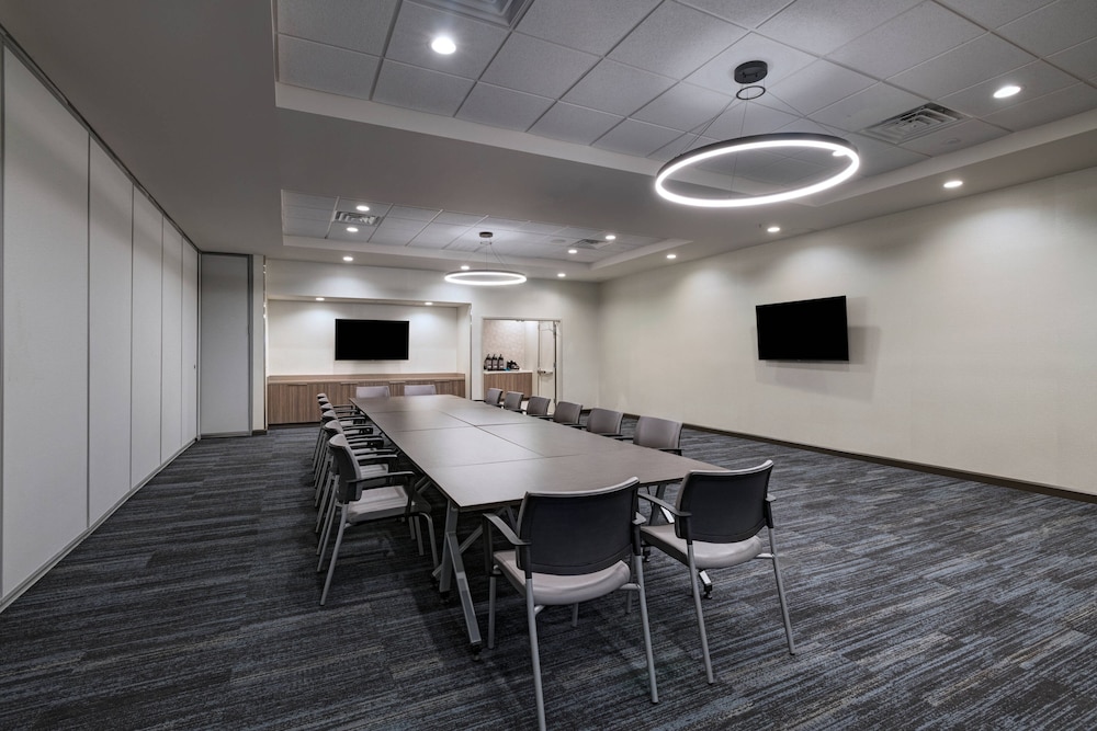 TownePlace Suites by Marriott Dallas DFW Airport North/Irving 45/54