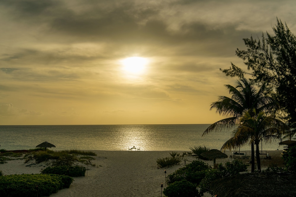 The Meridian Club on Pine Cay 39/48