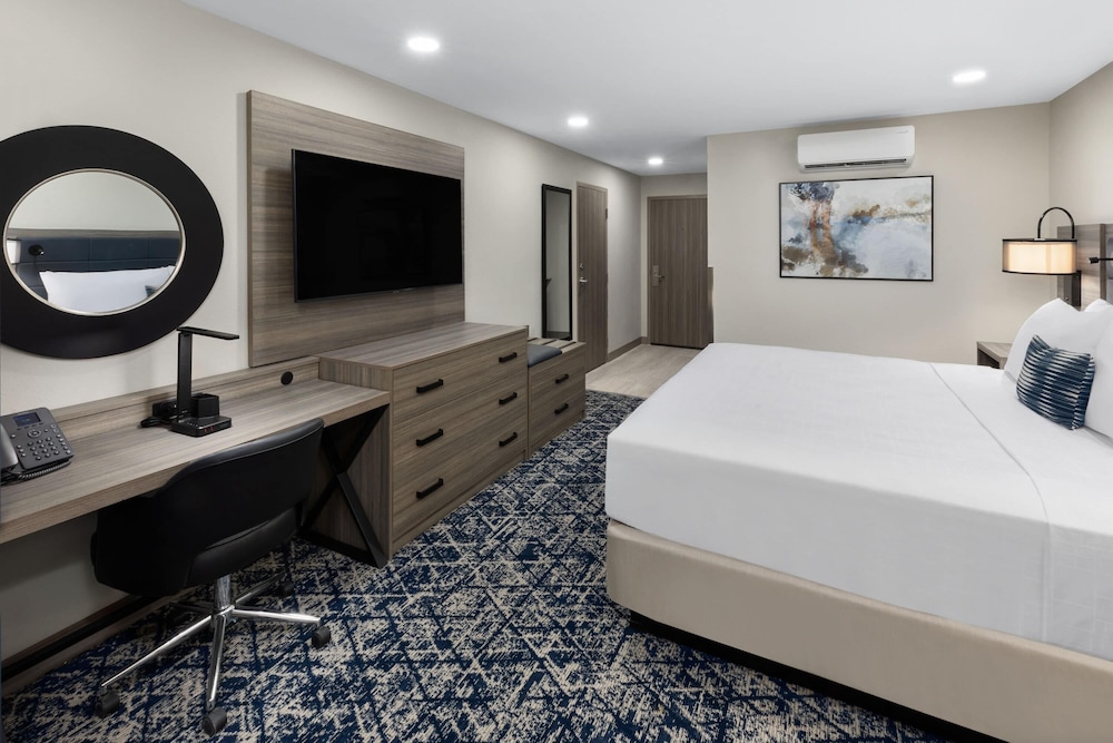 Wyndham DFW Airport 10/41