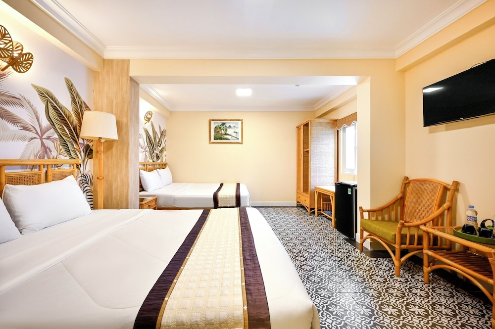 Spring House Hotel 12/64