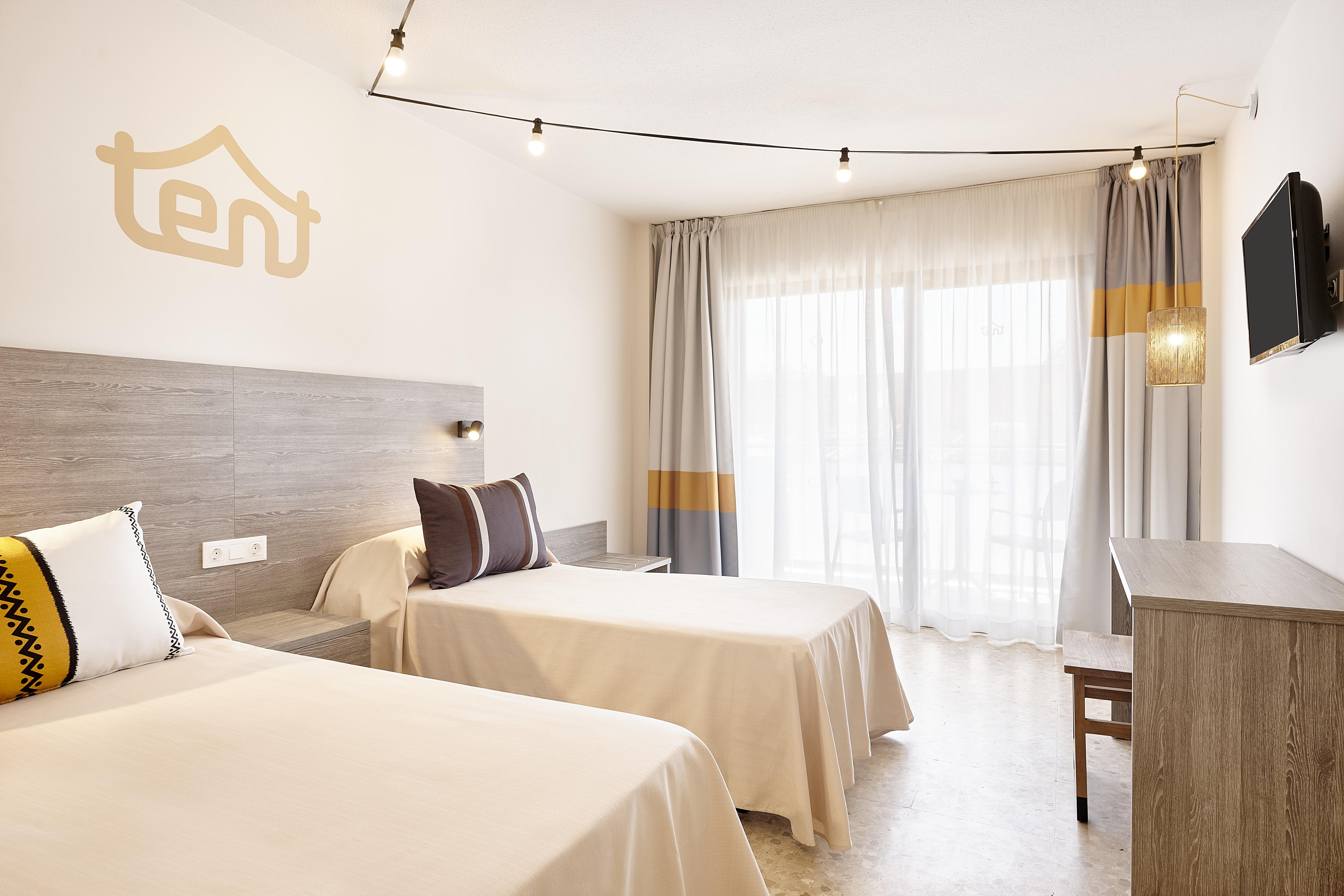 Standard, Double Bed, Balcony or Terrace
