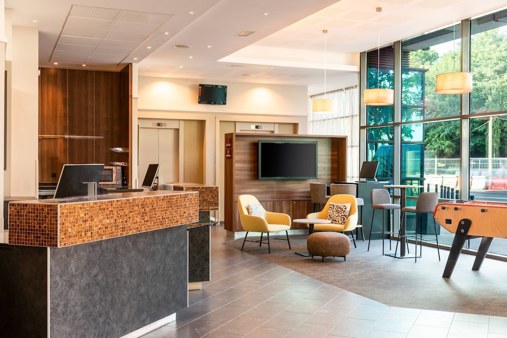 Courtyard By Marriott Paris Saint Denis 7/35