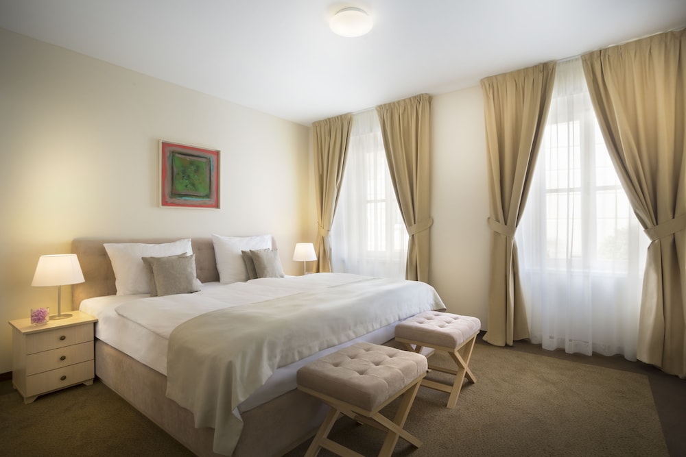 REMISENS VILLA BELVEDERE 10/66