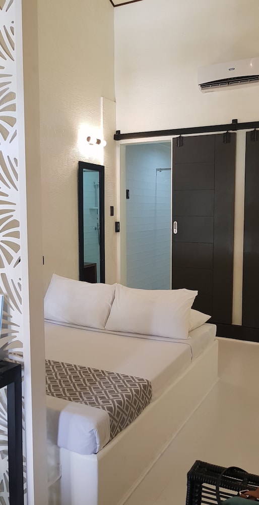 Cool Place Light Residences 10/19