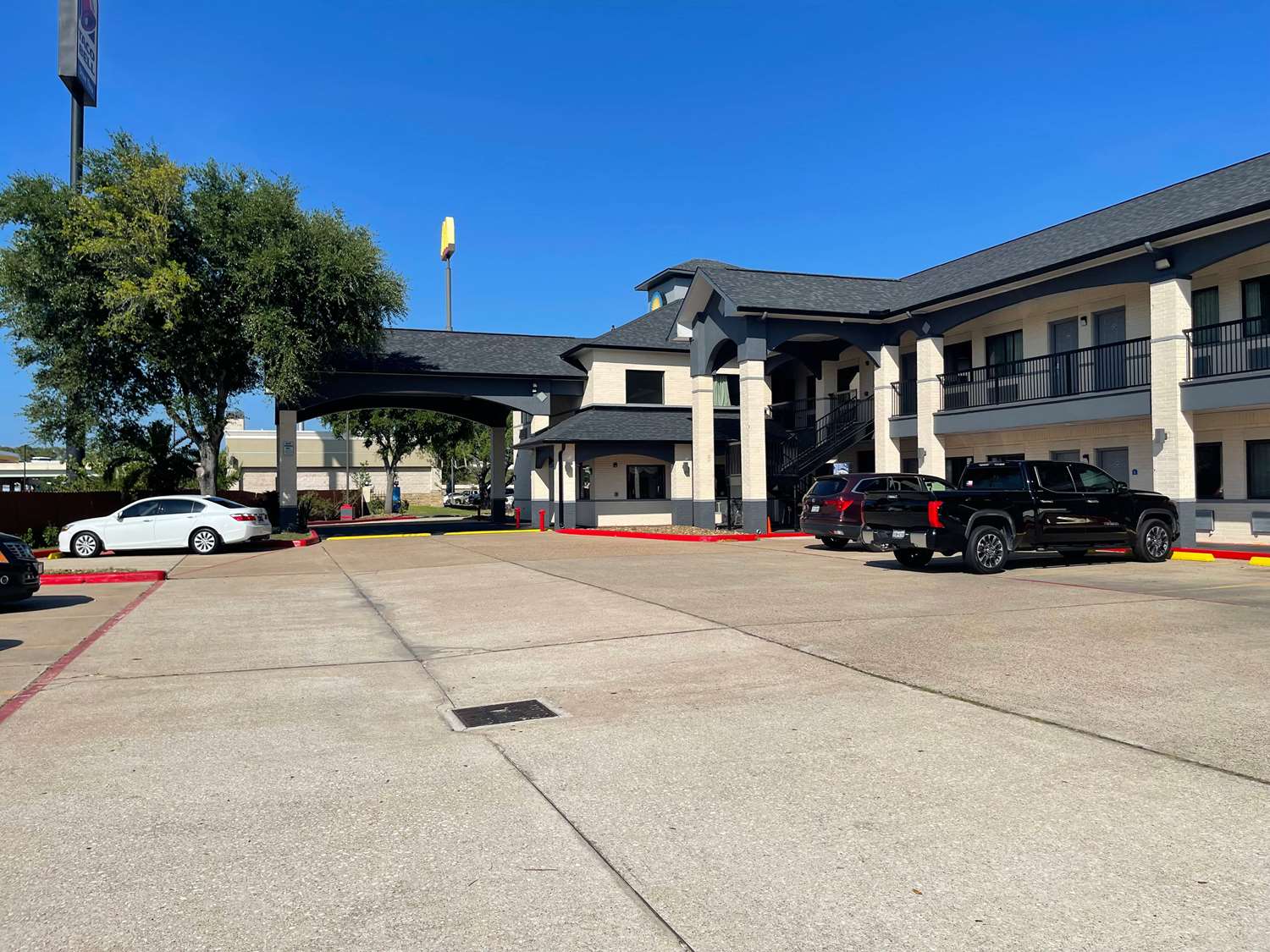 Days Inn Dickinson Tx 32/40