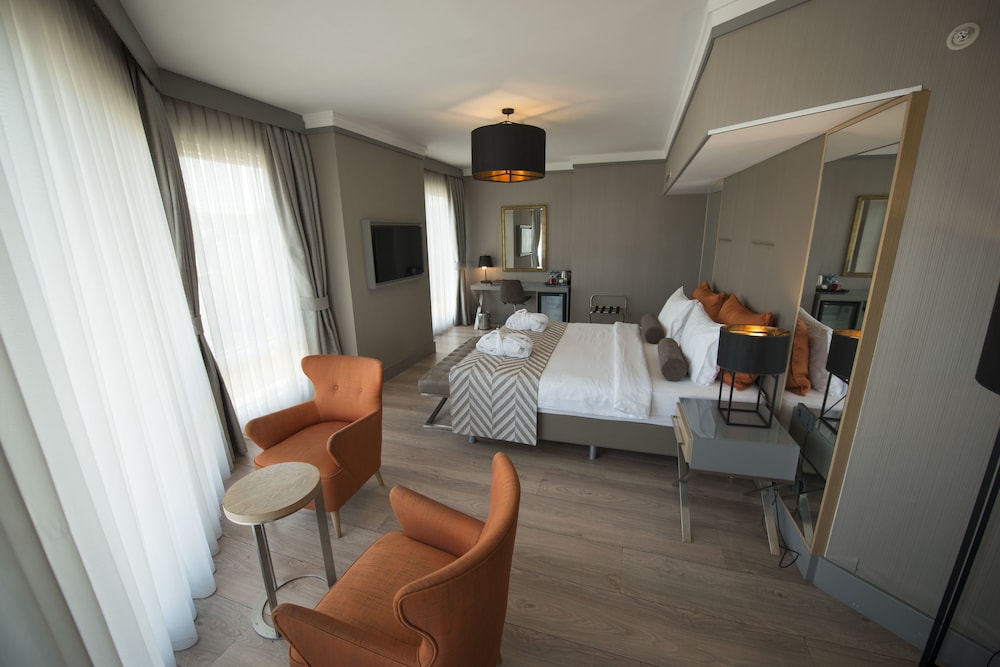 Manesol Old City Bosphorus 17/50