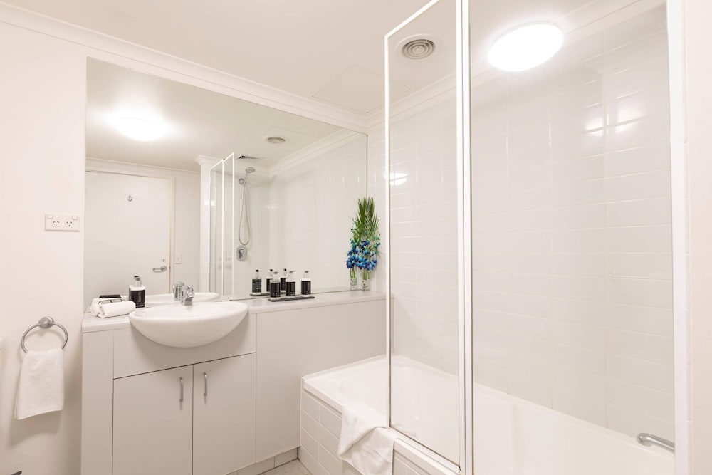 MainStay Suites Williamstown 59/63